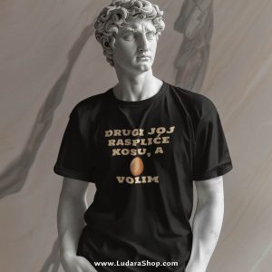 Drugi joj raspliće kosu - Majica